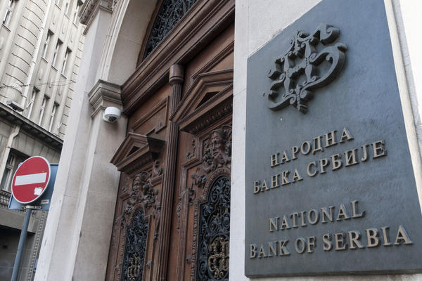 EVO ŠTA ĆE SE DESITI SA EVROM ZA MANJE OD 24 SATA: Narodna banka Srbije objavila NAJNOVIJU informaciju