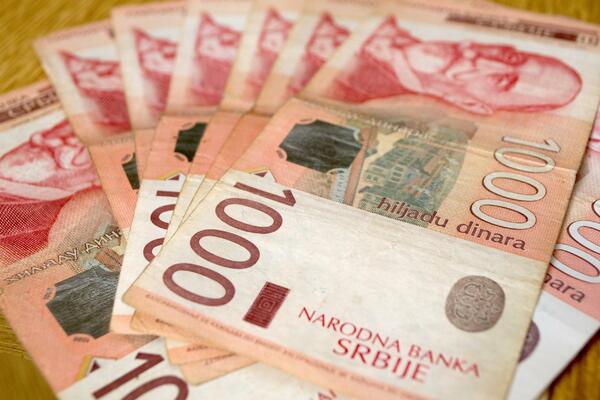 10.000 DINARA SUTRA LEŽE NA RAČUNE: Uskoro stiže i 100 evra za jednu grupu građana