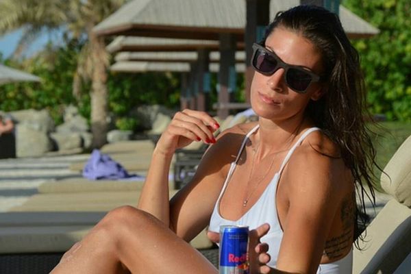 OSTAVLJA BEZ DAHA: Seksi Ivana u bikiniju ima poruku za hejtere! (FOTO)