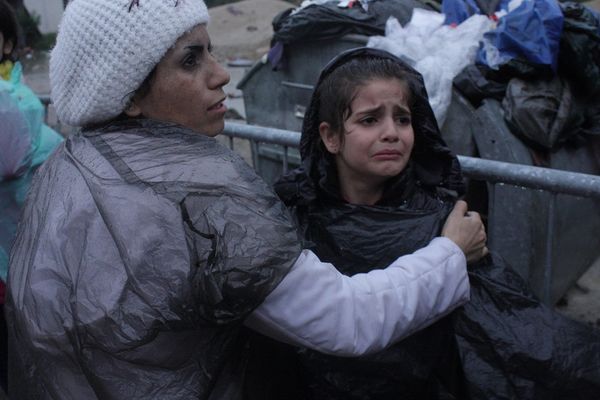 Zašto ovo nije vest dana svuda? Preševo pod vodom, migranti u blatu do guše! (FOTO)