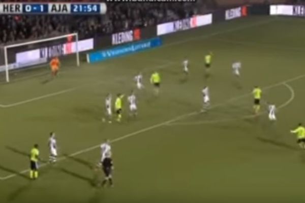 Gudeeeeeeelj! Fenomenalan pogodak srpskog reprezentativca u trijumfu Ajaksa! (VIDEO)