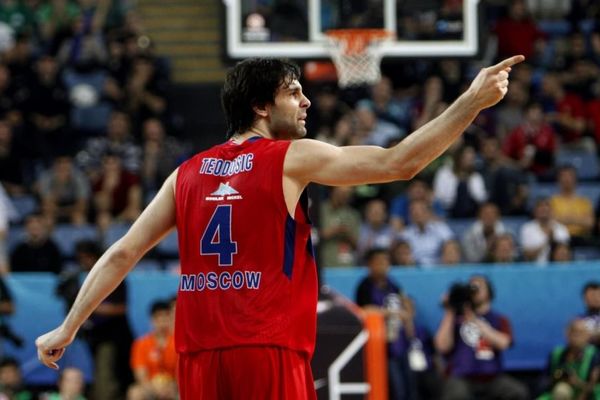 Teodosić naterao protivničke navijače da mu aplaudiraju! (GIF)