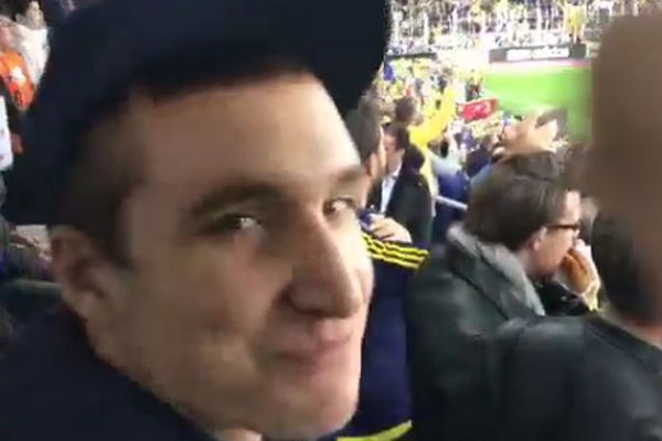 Bogdan i Veseli podržali Fener u derbiju: Bivši asovi Partizana oduševljeni spektaklom na tribinama! (VIDEO)