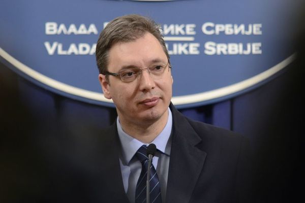 Vučić: Partijski kadar na direktorskim mestima - incident!