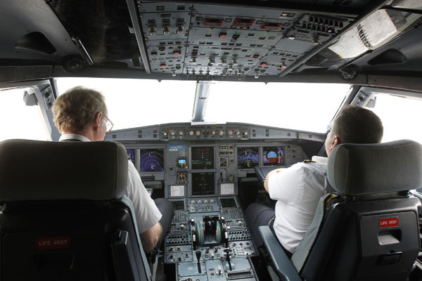 Drama na Aerodromu Nikola Tesla: Avion sa mrtvim Nemcem sleteo u Beograd!