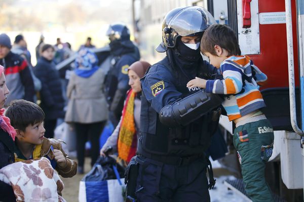 Austrijska policija pohapsila bandu, trgovcima ljudima šefovao neko iz Beograda