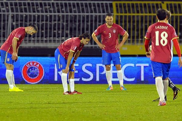 Išli od kafane do kafane: Nimalo nas ne iznenađuje kako su se fudbaleri spremali za Čehe!