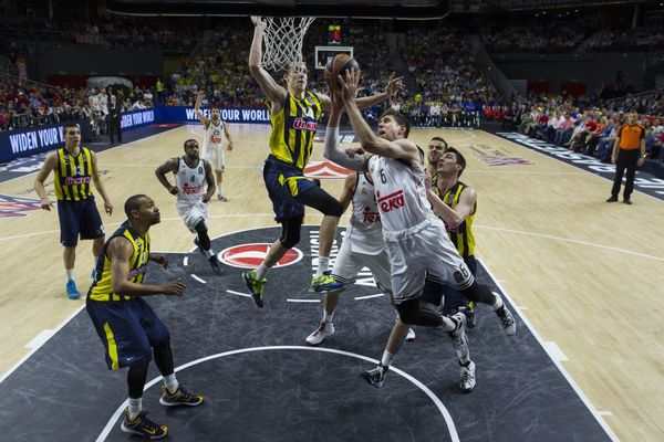 Real se vratio u igru, Efes iznenadio Cedevitu u Zagrebu, Makabi prekinuo post! (VIDEO)