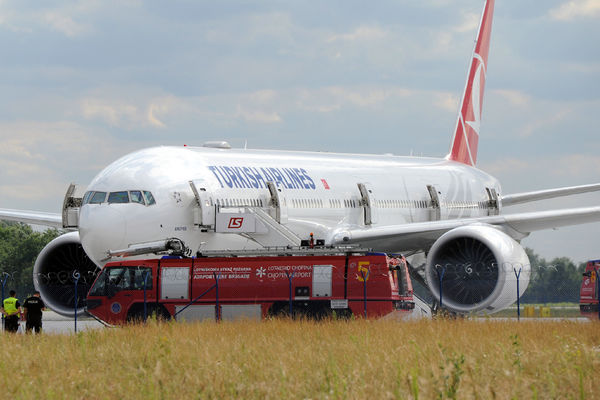 Eksplozija na aerodromu u Istanbulu, dvoje povređenih!