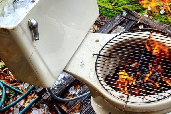 Grill de toilette: Da li biste smeli da sednete na ovu WC šolju? (FOTO)