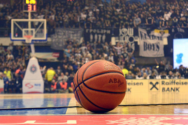 37 fotki koje objašnjavaju zašto je derbi između Zvezde i Partizana najveći! (FOTO)