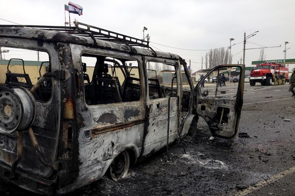 Rusija napadnuta! Eksplozija automobila bombe, dvoje poginulih! (FOTO) (VIDEO)