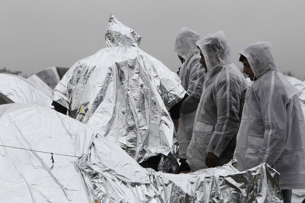 Pobeglo 40 migranata sa srpsko-makedonske granice! Niko ne zna gde su! (FOTO)