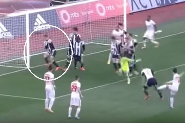 Stevanović se uplašio da neće moći da ima decu kada je međunožjem odbranio gol! (VIDEO)