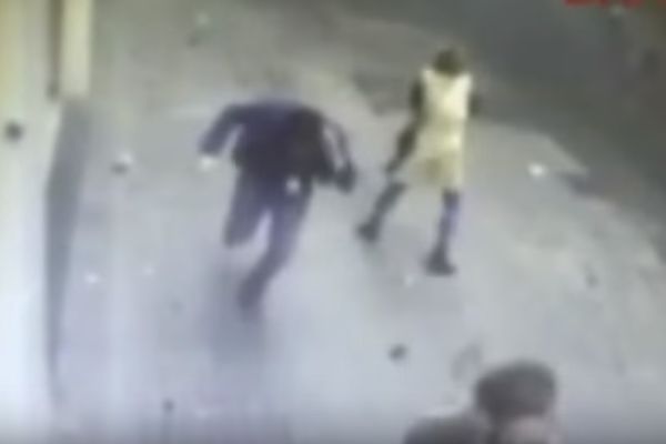 Zastrašujući momenat kada se bombaš samoubica razneo u Istanbulu (VIDEO)