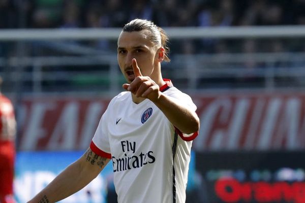 Šta će odabrati Zlatan? Slavno ime Junajteda ili 3x veću ponudu Kineza? (FOTO)