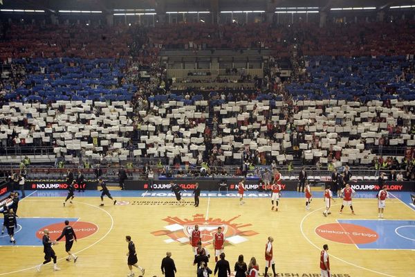 Delije ogorčene posle poraza od Cedevite: Bezidejno, sramno, amaterski, grom vas j**o! (FOTO)