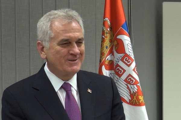 Predsednik Nikolić se napokon uključio u kampanju: Želim da SNS pobedi!