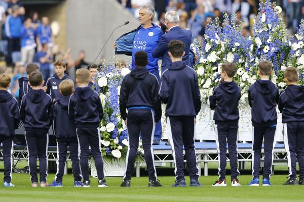 Bočeli u dresu Lestera otvorio šampionsku žurku na stadionu Lisica! (FOTO) (VIDEO)