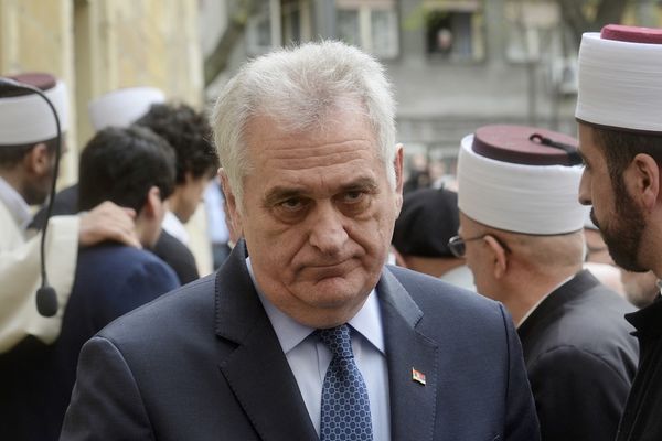 Tomislav Nikolić bez razmišljanja mandat predaje jednoj osobi, ne morate dva puta da pogađate kome!