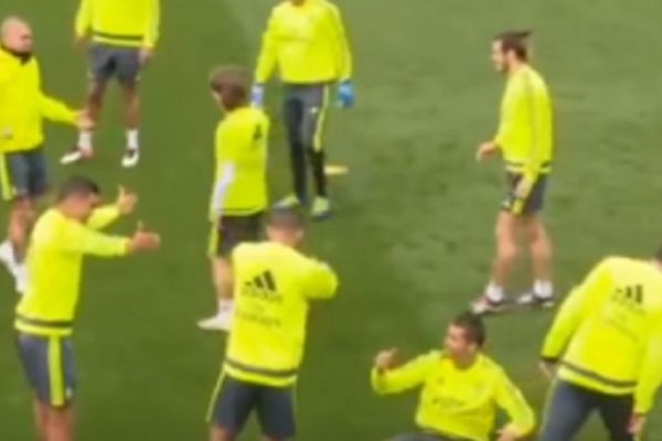 Oskar za Kristijana Ronalda: Modrić pipnuo Portugalca na treningu, a ovaj pao kao pokošen! (VIDEO)