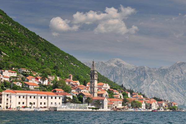 TRI DEVOJČICE ZLOSTAVLJANE NA ŠKOLSKOM IZLETU? Strahota u Centru za gluve u Kotoru