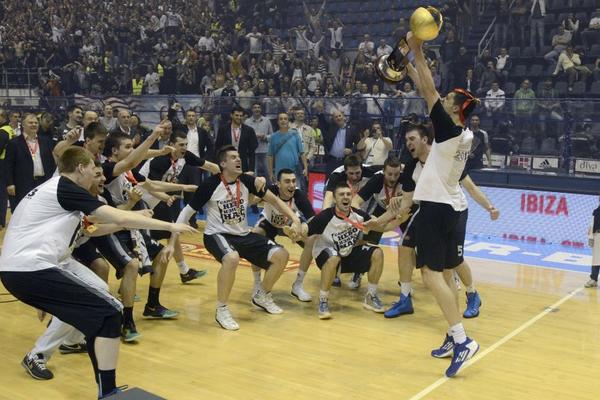 Prvo Saletovo pojačanje u Bajernu biće bivši kapiten Partizana!? (FOTO)