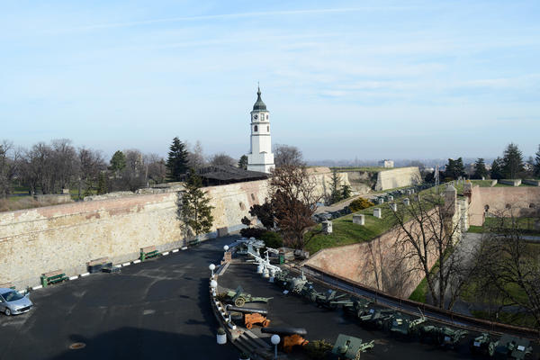 Verovali ili ne: Nasukan brod nasred Kališa! (FOTO)