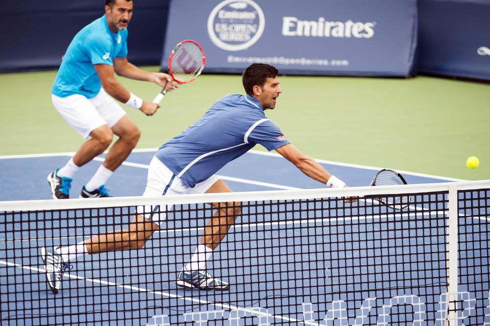 Novak šizeo na dubl meču i bacao reket, ali to nije pomoglo njemu i Zikiju da pobede! (FOTO) (VIDEO)