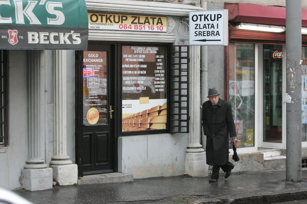 Srbi sve više prodaju nakit i dukate iz kuća, i to najviše iz dva razloga!