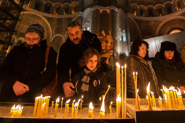 VEĆI SAM VERNIK OD SVIH VAS KOJI POSTITE! Ne jedete meso, a pljujete i ogovarate, onako baš BOGOVSKI!