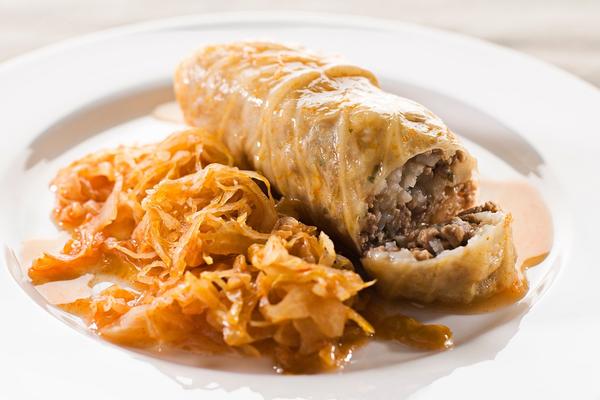 SARMA JE NEZAOBILAZNA na novogodišnjoj trpezi! Svi znaju zašto! (RECEPT) (VIDEO)