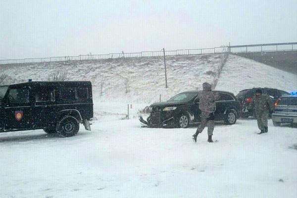 Mećava u Srbiji zavejala autobus sa košarkašima Karpoša!