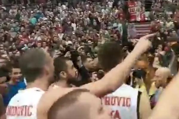 OVO ĆE PAMTITI ZAUVEK! Simon poveo navijanje, Branko Lazić samo što nije zaplakao od sreće! (VIDEO)