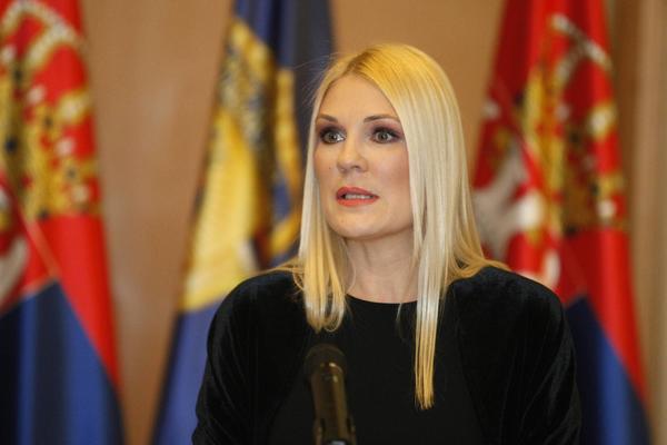 DRŽAVNA SEKRETARKA: Droga nije pronađena u vozilu Ministarstva za rad kod brata poznatog političara!