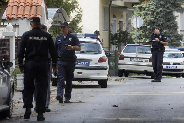 PORODICU DEČAKA (13) KOJI SE OBESIO 6 MESECI NADGLEDAO SOCIJALNI RADNIK: Danas je sahranjen, TUGA!