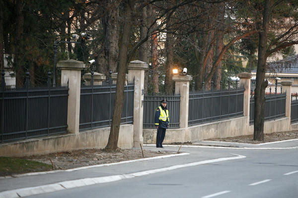 KRIJU KO I KAKO GRADI NA DEDINJU? Šabić kaznio Gradsku upravu Beograda sa 180.000 dinara!