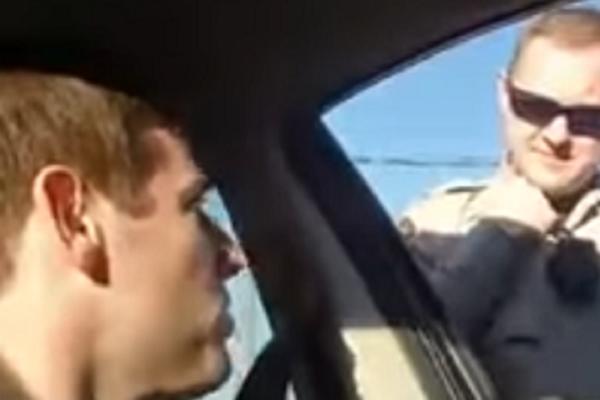 Kad policajac izmisli zakon, i zaustavi ADVOKATA: Ne, ovo nije nikakav vic! (VIDEO)