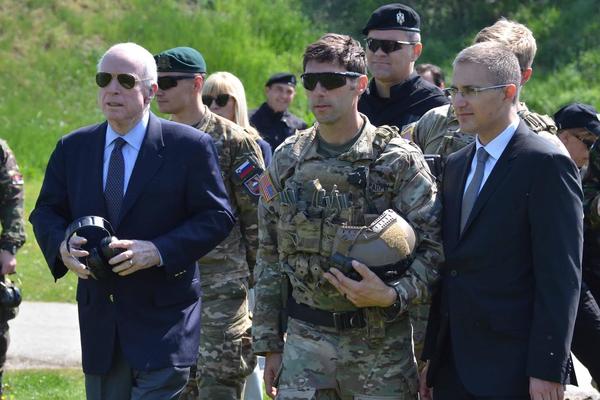 OVAKO SE SRPSKI I AMERIČKI SPECIJALCI SPREMAJU ZA TERORISTIČKE NAPADE: Održane zajedničke vežbe jedinica (FOTO)