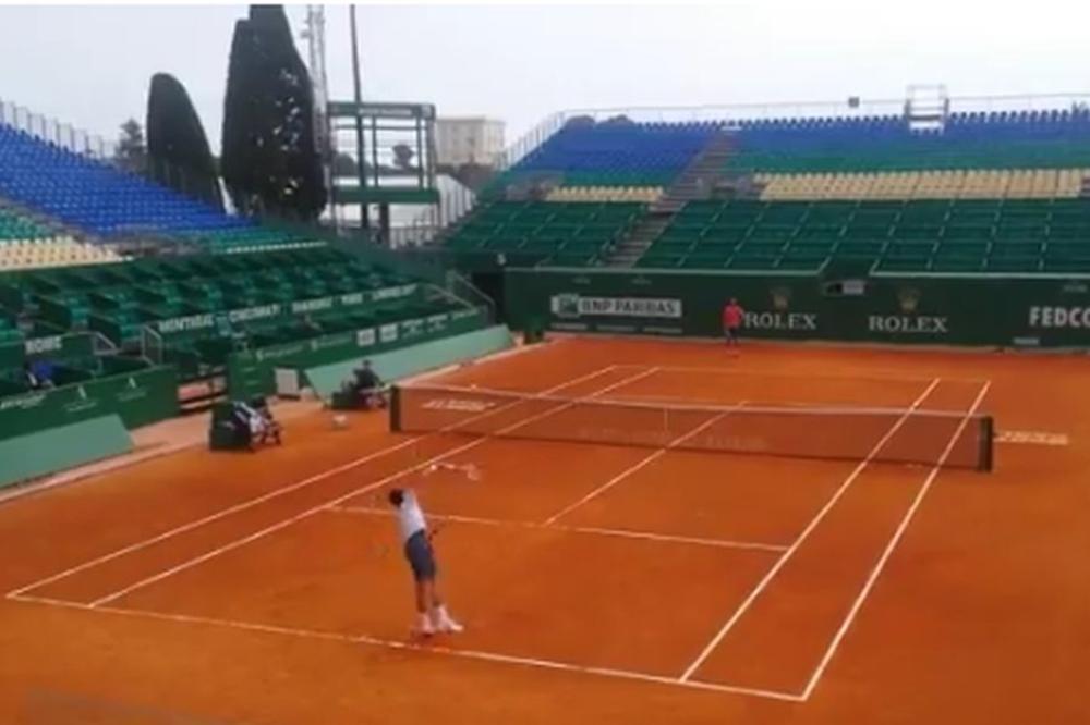 NOVAK POČEO SA TRENINZIMA NA ŠLJACI: Na zajedničke pripreme u Monte Karlo poveo još jednog igrača! (VIDEO)