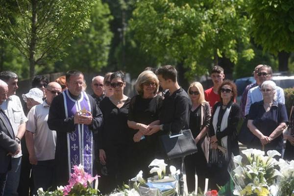 NAJVEĆA SRAMOTA SRPSKIH GLUMACA! Bati na pomenu skoro niko od njih, a njegova koleginica je imala i objašnjenje zašto! (FOTO) (VIDEO)