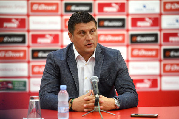 Milojević podsetio na jedan veliki problem koji Zvezda mora da reši pred start Superlige! (FOTO)