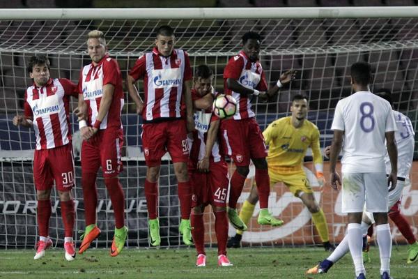 Ne bih oprostio nekome da pređe da navija za Partizan, ali ni onome ko pređe da navija za Zvezdu! Sasvim lična ispovest štopera crveno-belih! (FOTO)