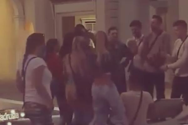 YOUNG PALK NAPARVIO HIMNU ZADRUGE? Za ovom pesmom svi su potpuno odlepili, a kad je pustite, shvatićete i zašto! (VIDEO)