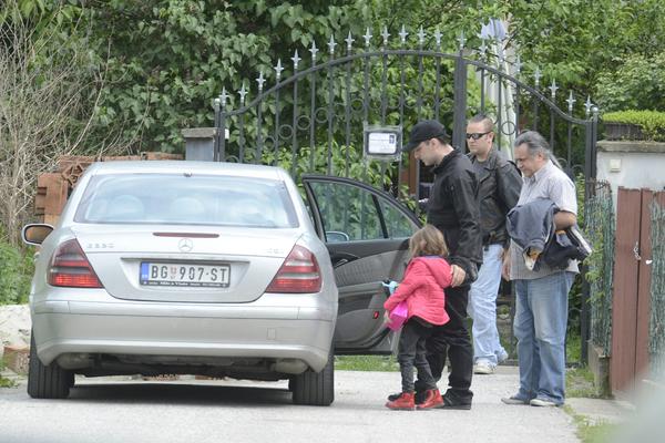 JANA JE NACRTALA NEŠTO ŠTO REŠAVA JELENINO UBISTVO? Vaspitači i policija u šoku zbog njenog CRTEŽA!