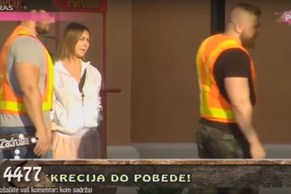 DRŽALO JE OBEZBEĐENJE! Ponovo tuča u Zadruzi, Matora krenula pesnicom na Macu, UBIĆU TE SELJANKO BEDNA!(VIDEO)