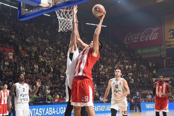 Zvezda demonstrirala moć u Pioniru! Crveno-beli na krilima Bjelice srušili Partizan! (FOTO) (VIDEO)