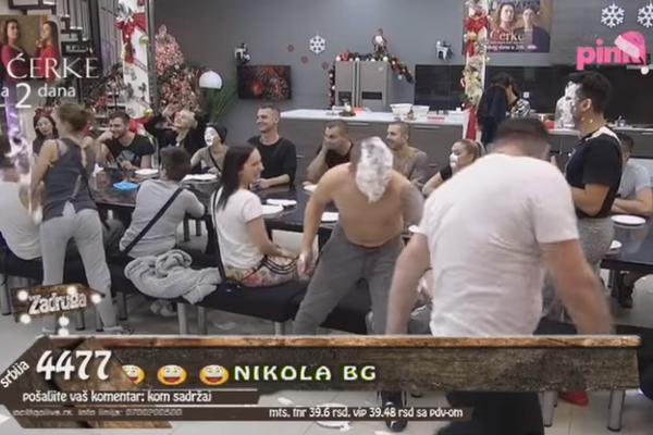 NJIHOVE SVAĐE SU KULMINIRALE: Kija pred svima Slobi zalepila ŠAMAR, a on... (VIDEO)