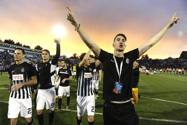 Vlahović nije otišao u Fiorentinu, Partizan ga registrovao za Ligu Evrope?!