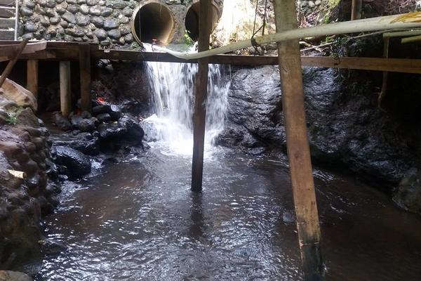 Milioni bolesnih hrle na čudesni izvor! Rešava sve zdravstvene probleme i leči od najtežih bolesti (FOTO)